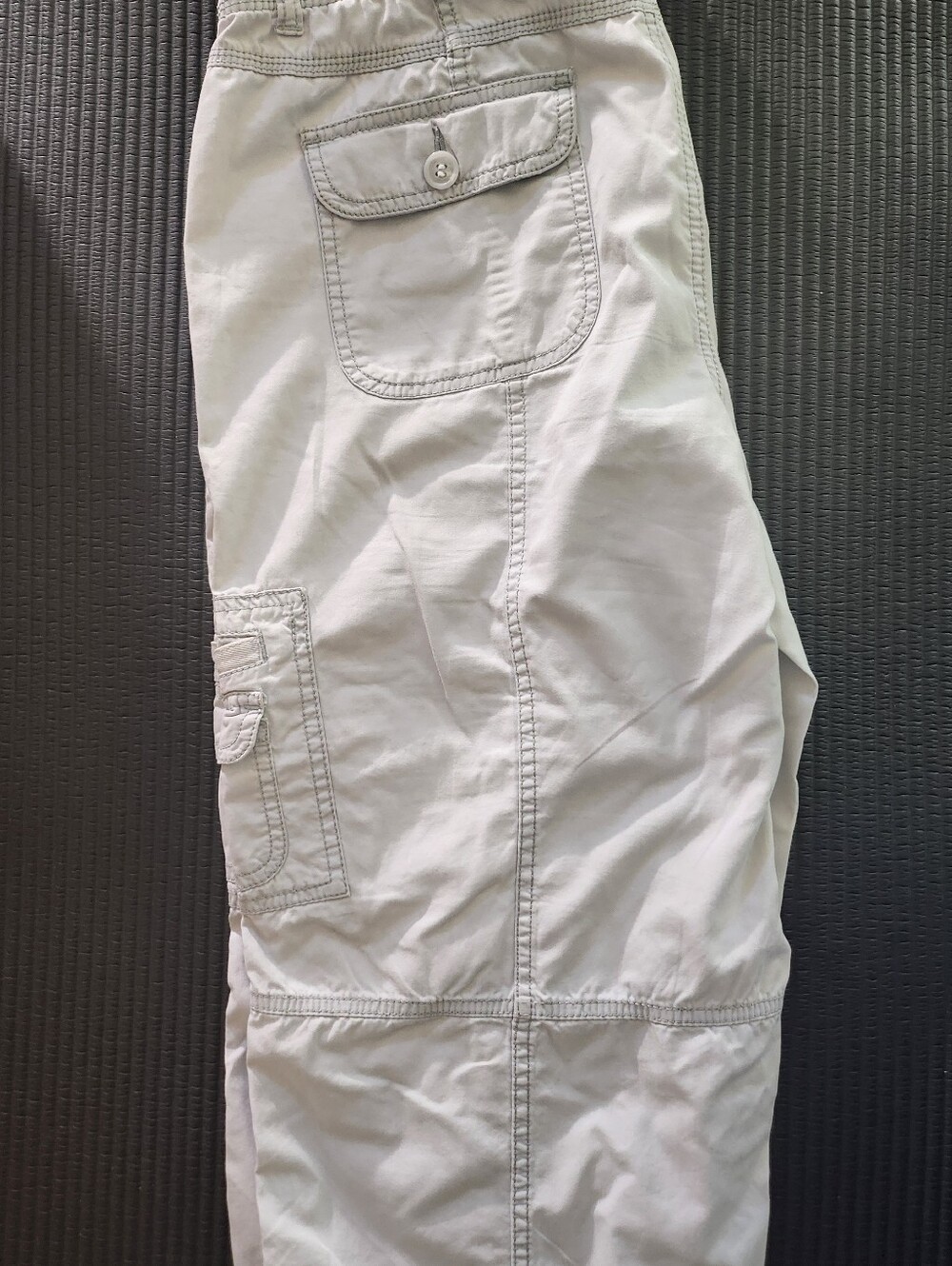 St. John’s Bay Capri Cargo Shorts Size 12